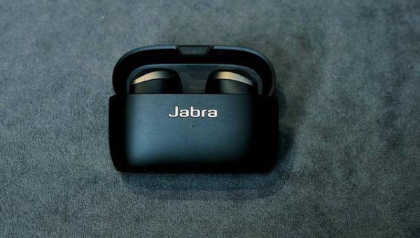 AI 互动视频换脸模型软件的选择-主题美化网